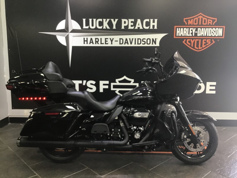 2022 Harley-Davidson® Road Glide® Limited Black