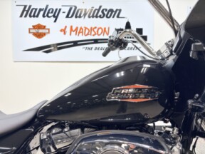 2026 FLTRX Harley-Davidson® Road Glide® Vivid Black Chrome Trim thumb 2