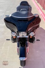 2021 Harley-Davidson® Tri Glide® Ultra Vivid Black thumb 2