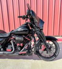 2020 Harley-Davidson® Street Glide® Special Vivid Black thumb 3