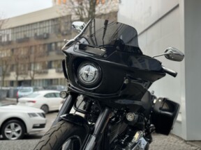 2026 Harley-Davidson® Low Rider® ST Vivid Black Chrome Trim thumb 2