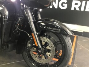 2022 Harley-Davidson® Road Glide® Limited Black thumb 1