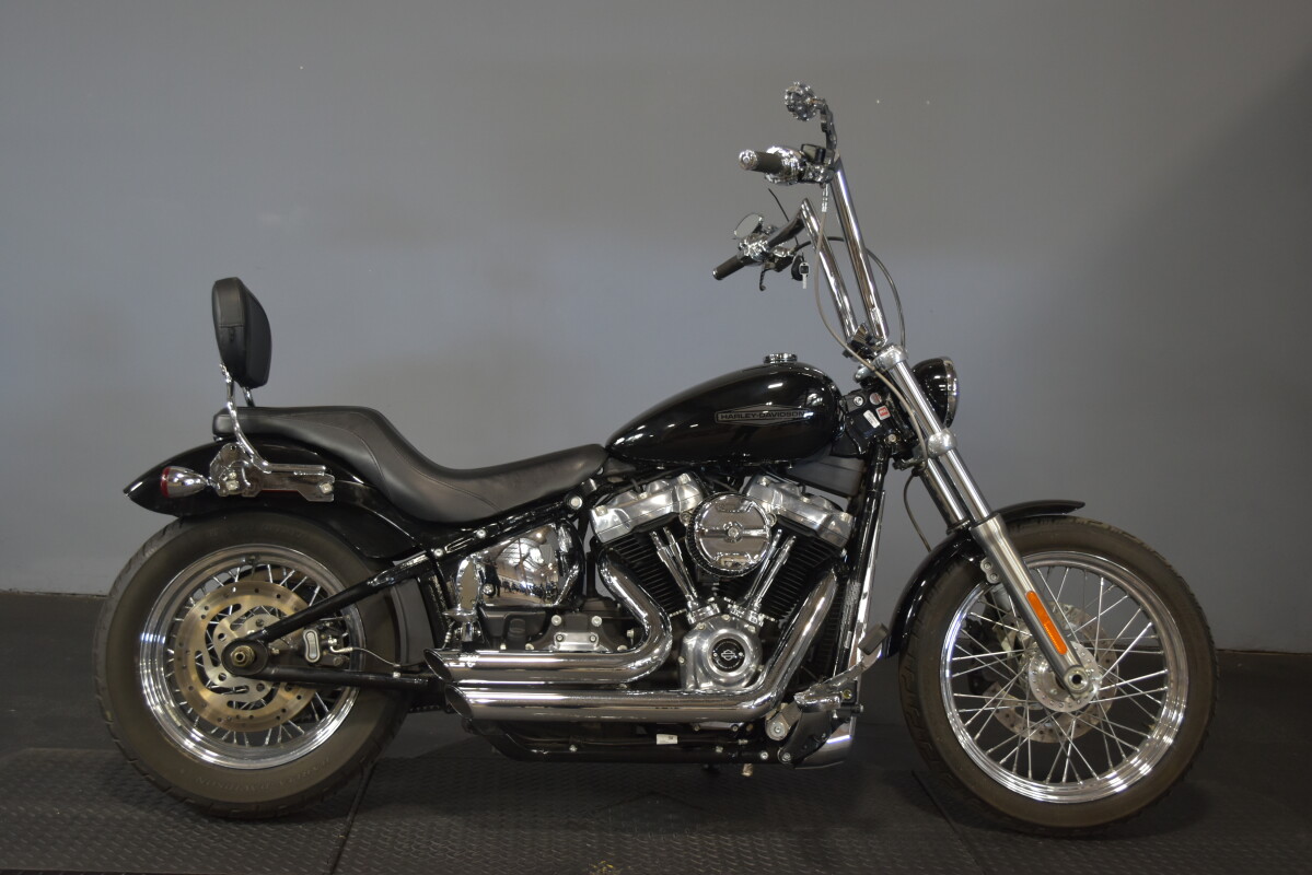 Ｈ*様 【人気★最終値引】HARLEY DAVIDSON★FXSB★純正リアフェ 2020 FXST Vivid Black | Riverside Harley-Davidson®