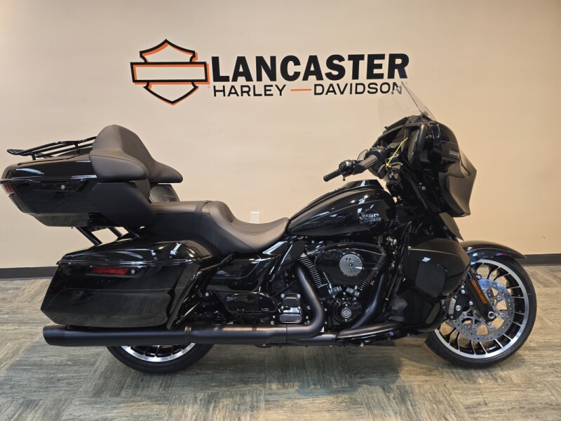 2026 Harley-Davidson® Street Glide Limited Vivid Black Black Trim FLHXL