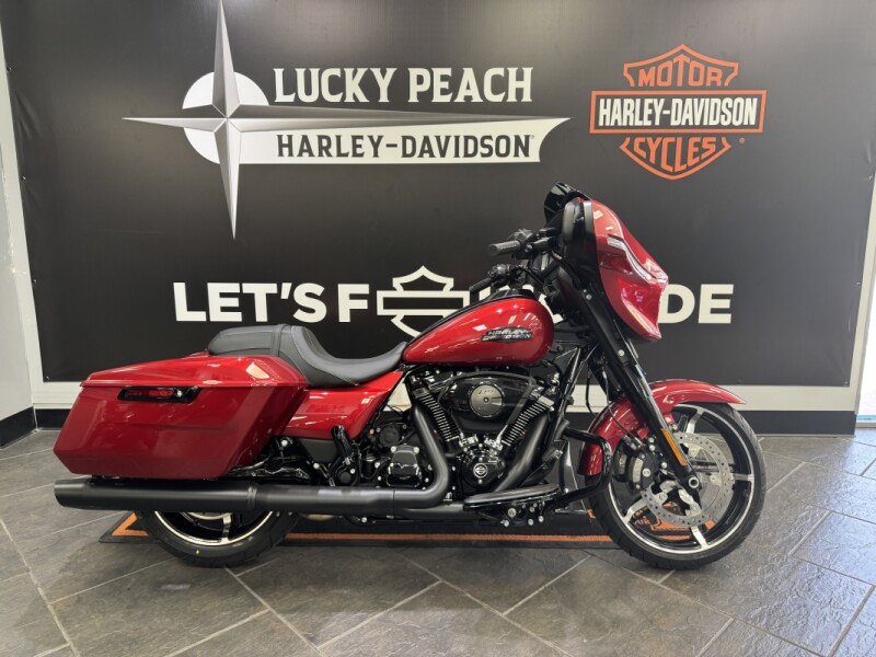 2025 Harley-Davidson® Street Glide® Brilliant Red - Black Finish
