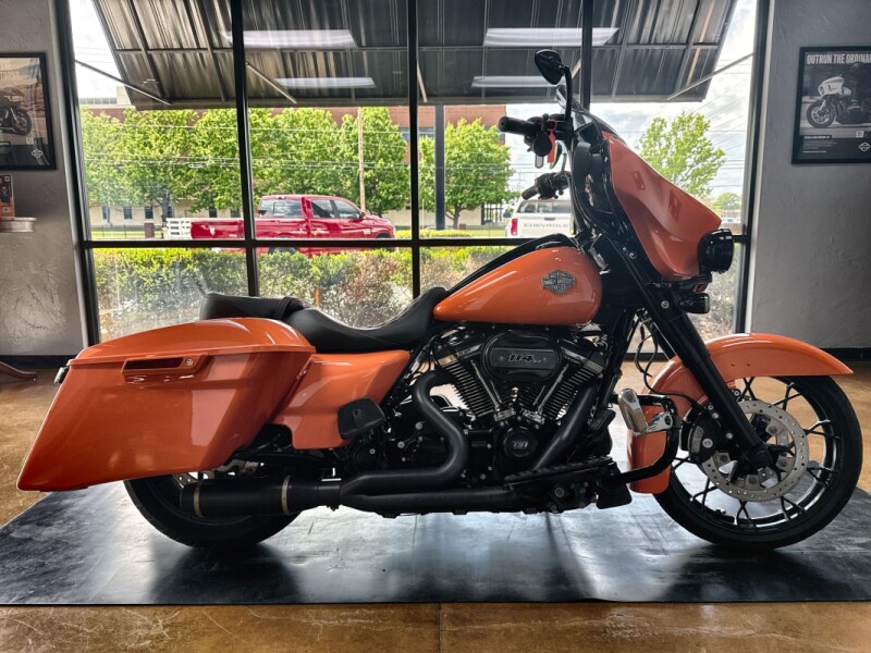 2023 Harley-Davidson® Street Glide® Special Baja Orange