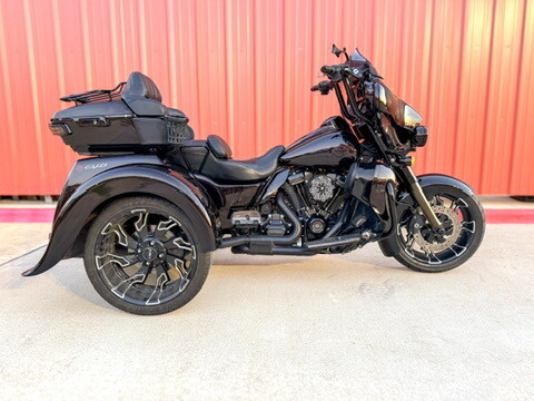 2021 Harley-Davidson® CVO™ Tri Glide® 