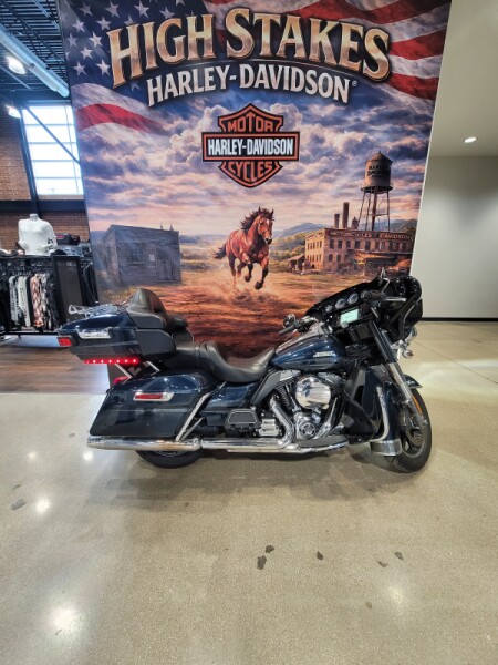 2016 Harley-Davidson® Ultra Limited Custom Colour Cosmic Blue Pearl FLHTK