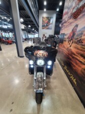 2023 Harley-Davidson® Tri Glide® Ultra Vivid Black FLHTCUTG thumb 1