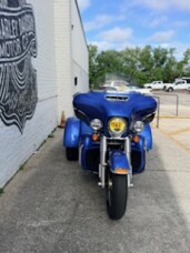 2017 Harley-Davidson® Tri Glide® Ultra thumb 2