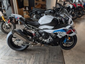 2026 BMW S 1000 RR thumb 1