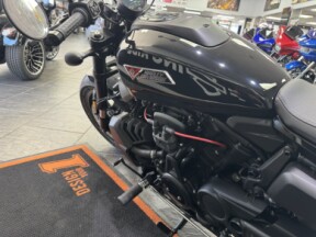 2026 Harley-Davidson® Sportster® S Vivid Black Black Trim thumb 1