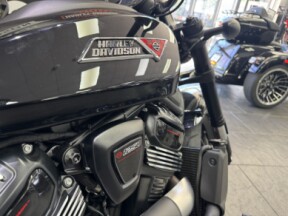 2026 Harley-Davidson® Sportster® S Vivid Black Black Trim thumb 2