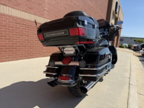 2009 Harley-Davidson® Electra Glide® Ultra Classic® Vivid Black thumb 0