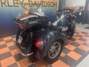 2020 Harley-Davidson Tri Glide Ultra FLHTCUTG thumb 3