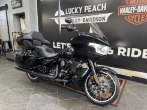 2026 Harley-Davidson® Road Glide Limited Vivid Black Black Trim thumb 3