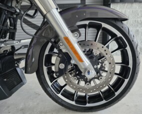 2023 Harley-Davidson® Road Glide® 3 thumb 1