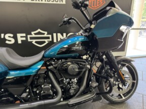 2026 Harley-Davidson® Road Glide® Teal Thunder / Vivid Black Black Trim thumb 1