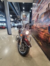 2018 Harley-Davidson® Road King® Twisted Cherry FLHR thumb 1