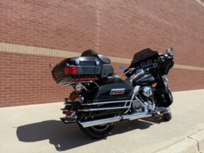 2009 Harley-Davidson® Electra Glide® Ultra Classic® Vivid Black thumb 1