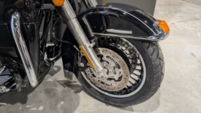 2012 Harley-Davidson® Electra Glide® Ultra Limited Vivid Black thumb 2