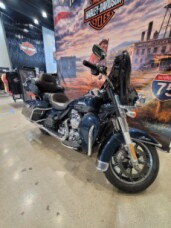 2016 Harley-Davidson® Ultra Limited Custom Colour Cosmic Blue Pearl FLHTK thumb 0