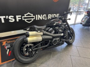 2026 Harley-Davidson® Sportster® S Vivid Black Black Trim thumb 1