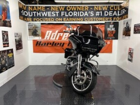 2015 Harley-Davidson® Road Glide® Special Black Denim thumb 2