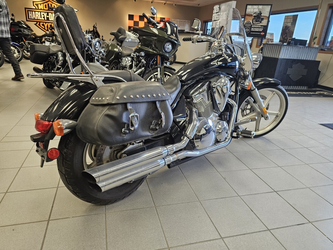 VT1300CS 2010 Sabre, photo 8