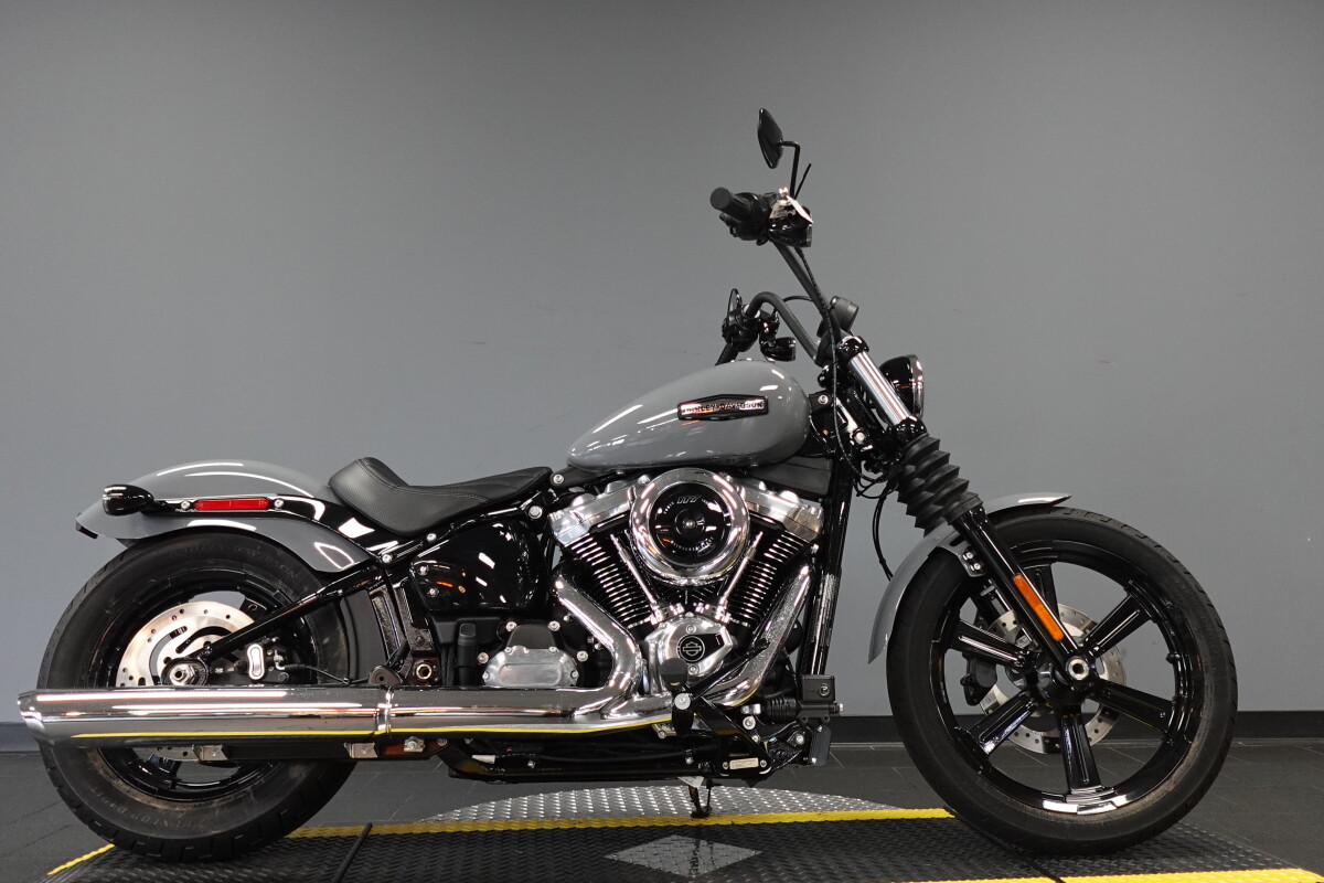2026 Harley-Davidson® Street Bob® FXBB, photo 9