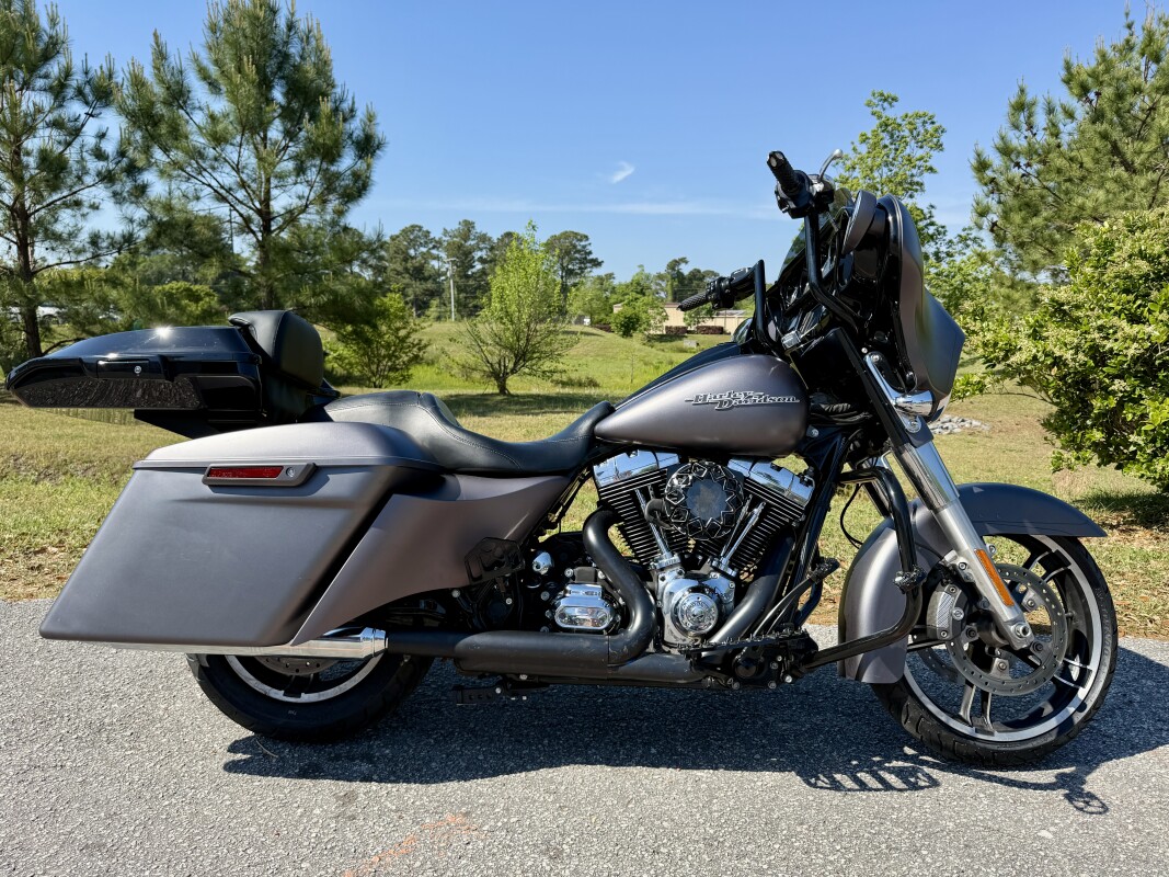 Street Glide Limited | Black Sheep Harley-Davidson