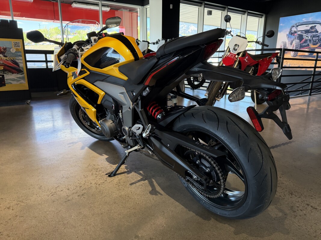 2026 Triumph Daytona 660, photo 6