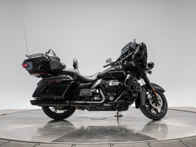 2021 HARLEY-DAVIDSON FLHTK LIMITED in Vivid Black