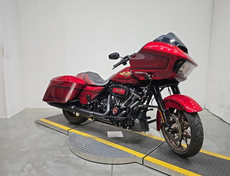 FLTRX 2023 Road Glide®