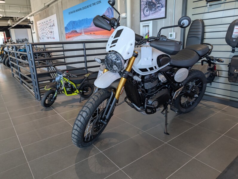 2026 Triumph Scrambler 400 XC
