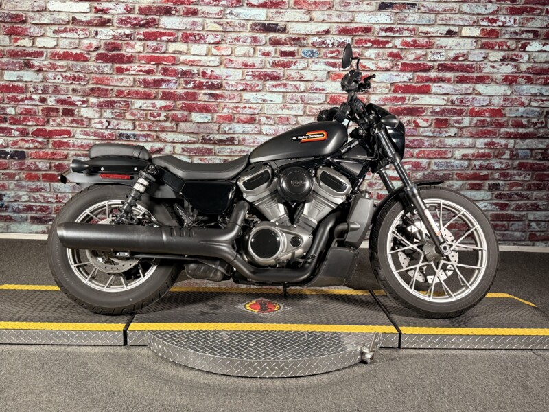 Harley-Davidson® Nightster™ Special 2023 RH975S BLACK