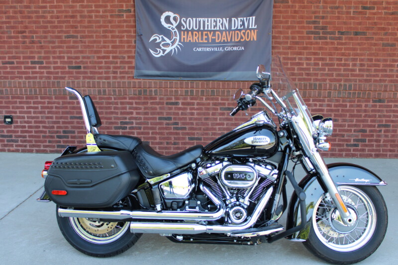 2024 Harley-Davidson® Heritage Classic Black Pearl