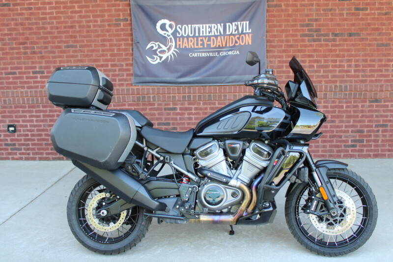 2021 Harley-Davidson® Pan America™ 1250 Special Vivid Black