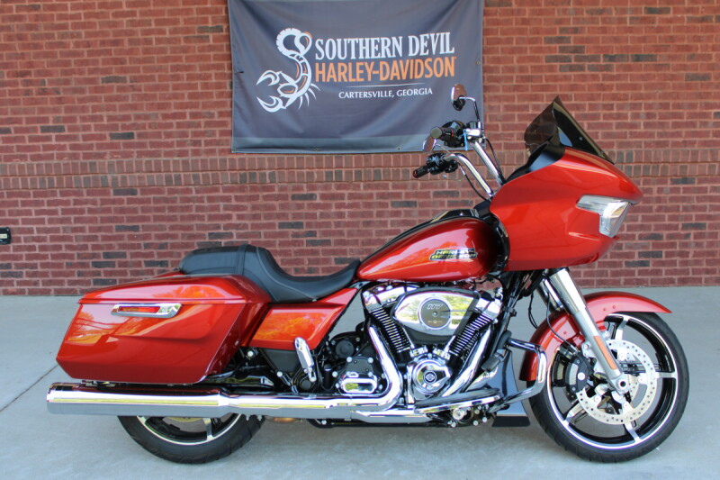 2024 Harley-Davidson® Road Glide® Whiskey Fire