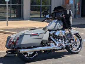 2026 Harley-Davidson® Street Glide® thumb 1