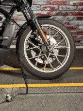 Harley-Davidson® Nightster™ Special 2023 RH975S BLACK thumb 1