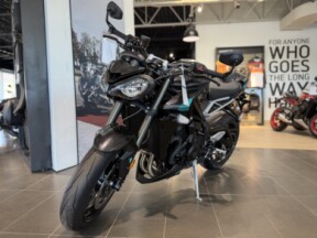 2026 Triumph Street Triple 765 RS thumb 3