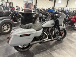 2026 Road Glide in Billiard Grey/black finish thumb 0