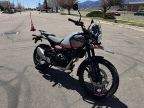 2025 Royal Enfield Himalayan 450 thumb 3