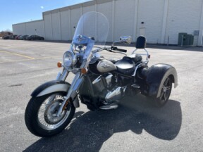 2011 Kawasaki Vulcan 900 Classic Trike thumb 1