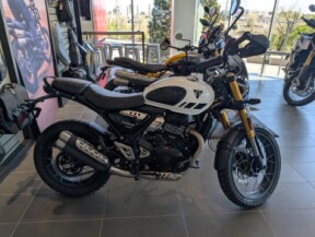 2026 Triumph Scrambler 400 XC thumb 1