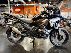2026 BMW Motorrad R 1300 GS Blackstorm Metallic thumb 3