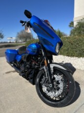 2026 Harley-Davidson® CVO Street Glide ST thumb 2