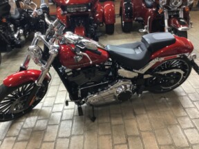 2025 Harley-Davidson® Breakout® Brilliant Red thumb 2