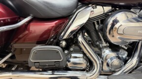 2014 Harley-Davidson® Electra Glide® Ultra Limited thumb 2
